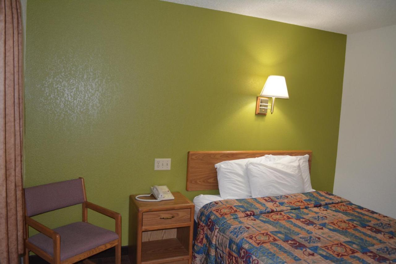 Bloomer Inn & Suites Exteriér fotografie