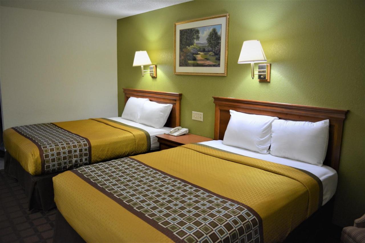 Bloomer Inn & Suites Exteriér fotografie