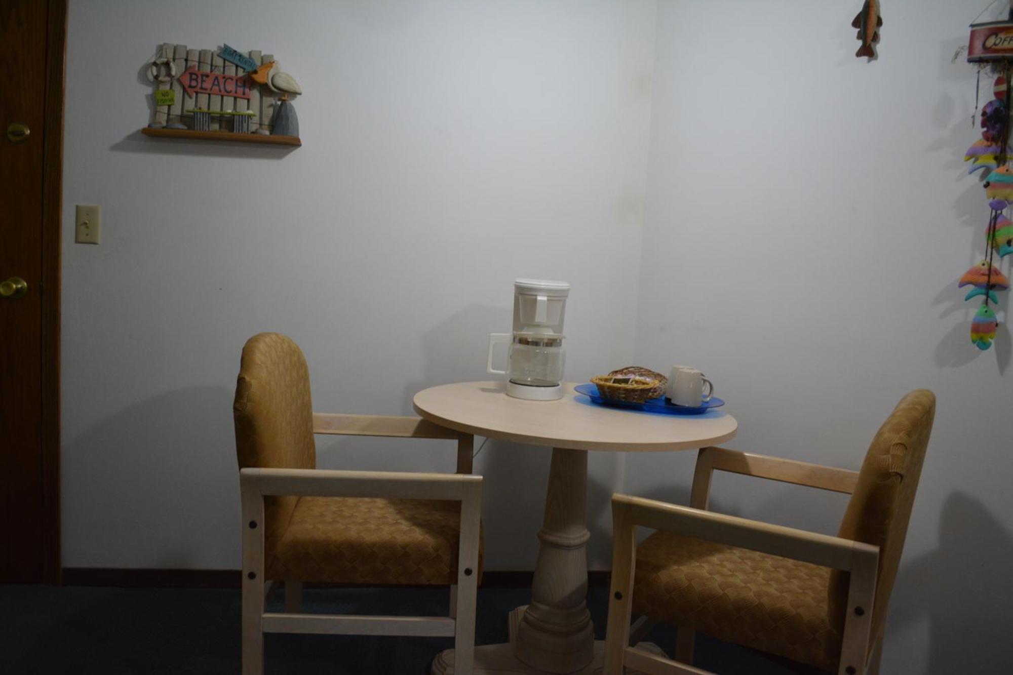 Bloomer Inn & Suites Pokoj fotografie