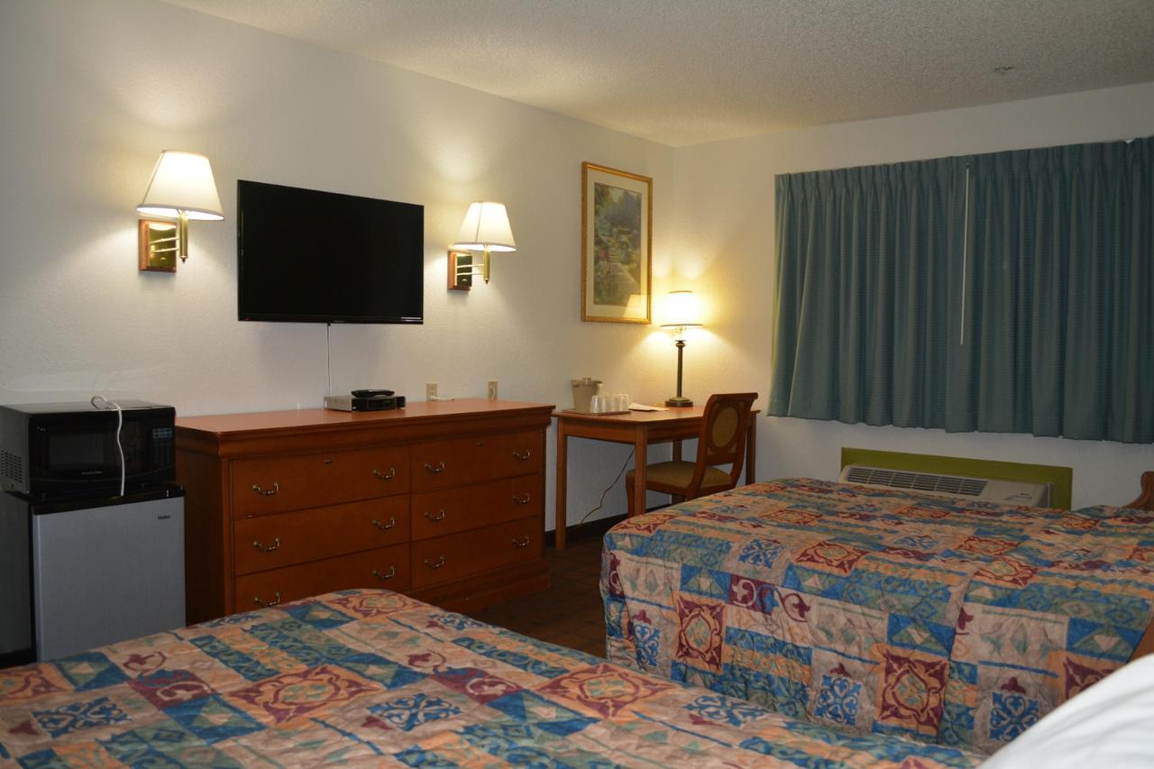 Bloomer Inn & Suites Exteriér fotografie