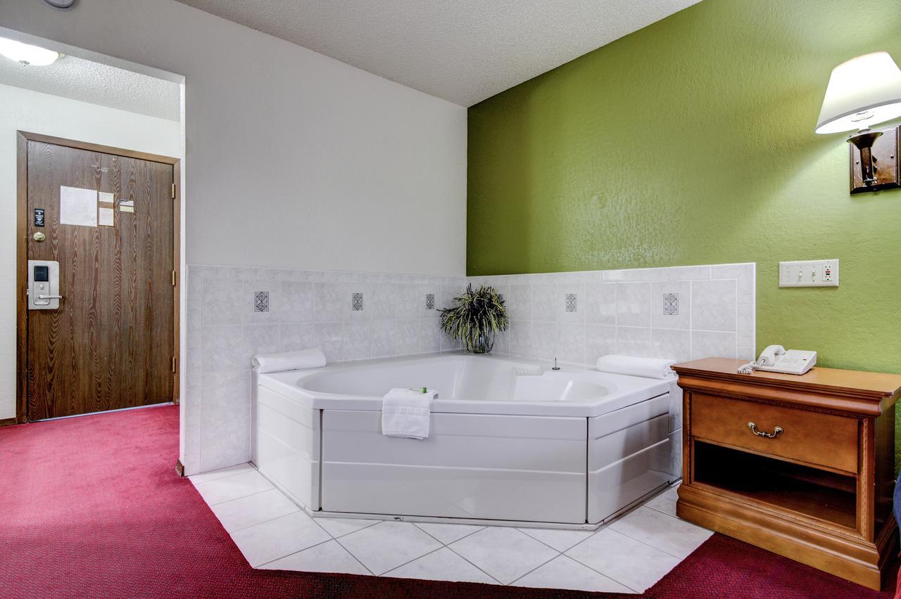 Bloomer Inn & Suites Exteriér fotografie