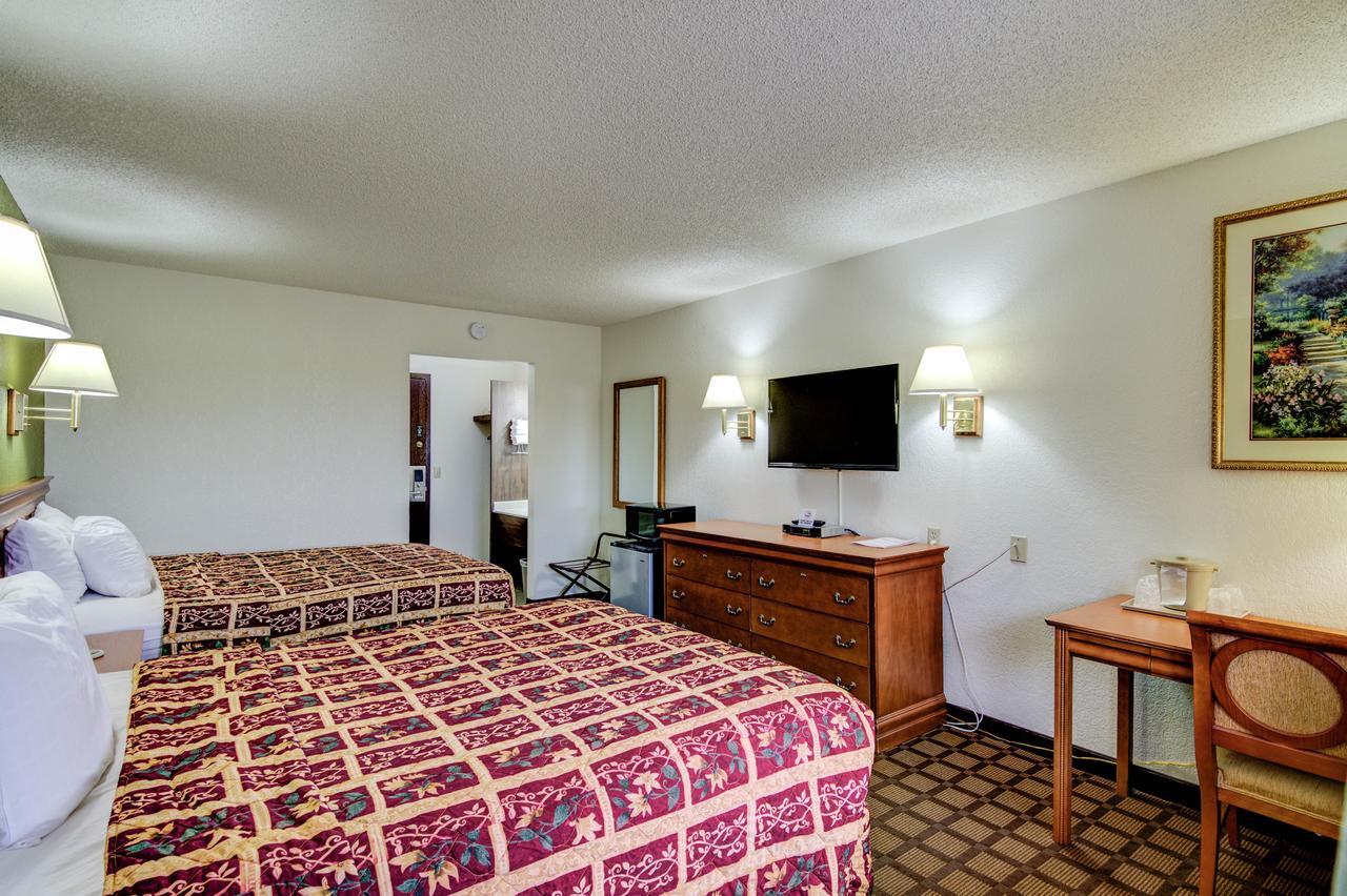Bloomer Inn & Suites Exteriér fotografie
