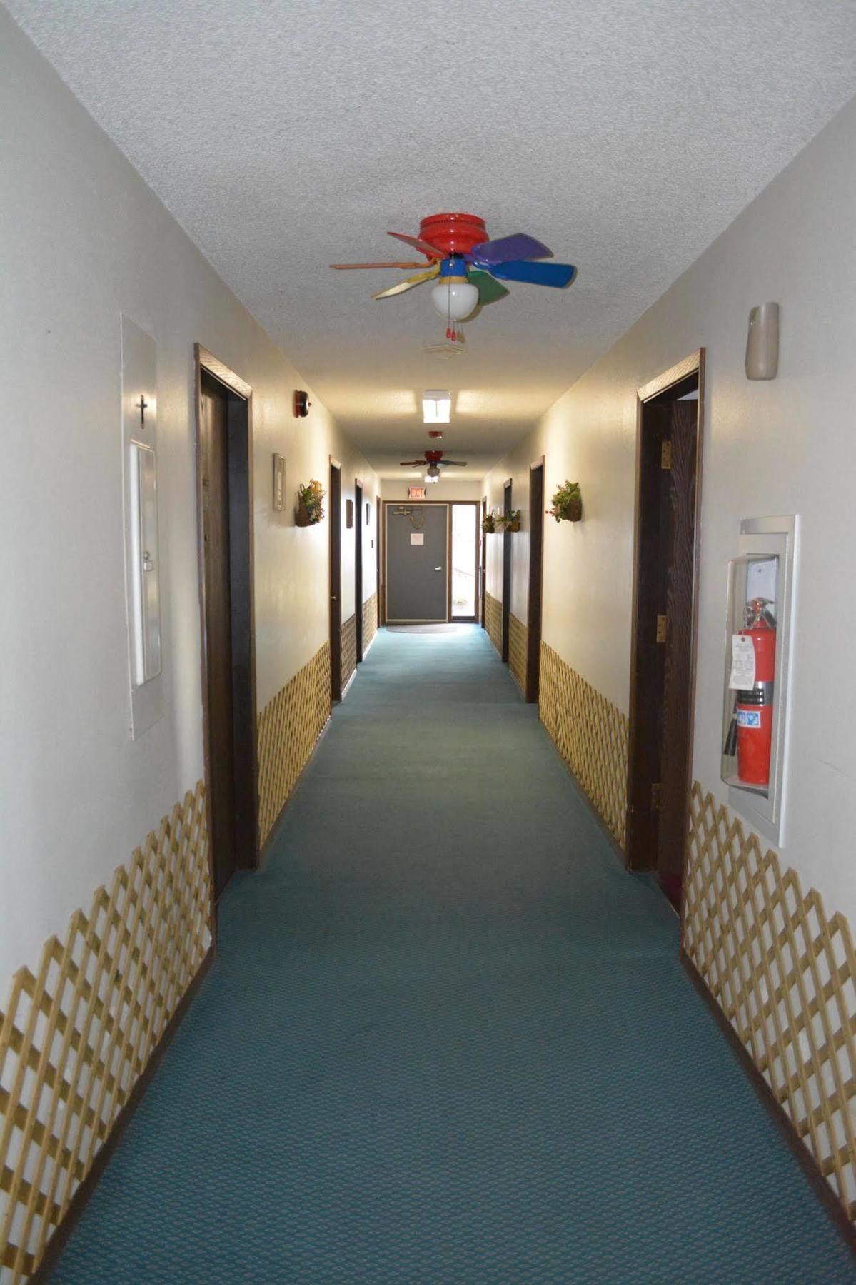 Bloomer Inn & Suites Exteriér fotografie