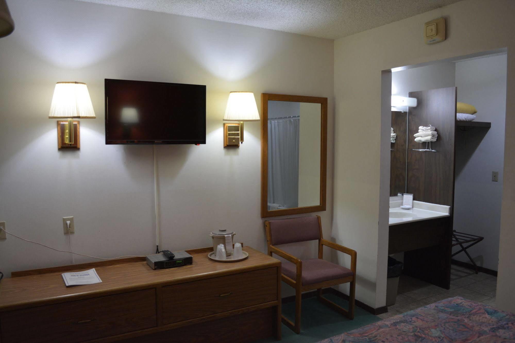 Bloomer Inn & Suites Exteriér fotografie