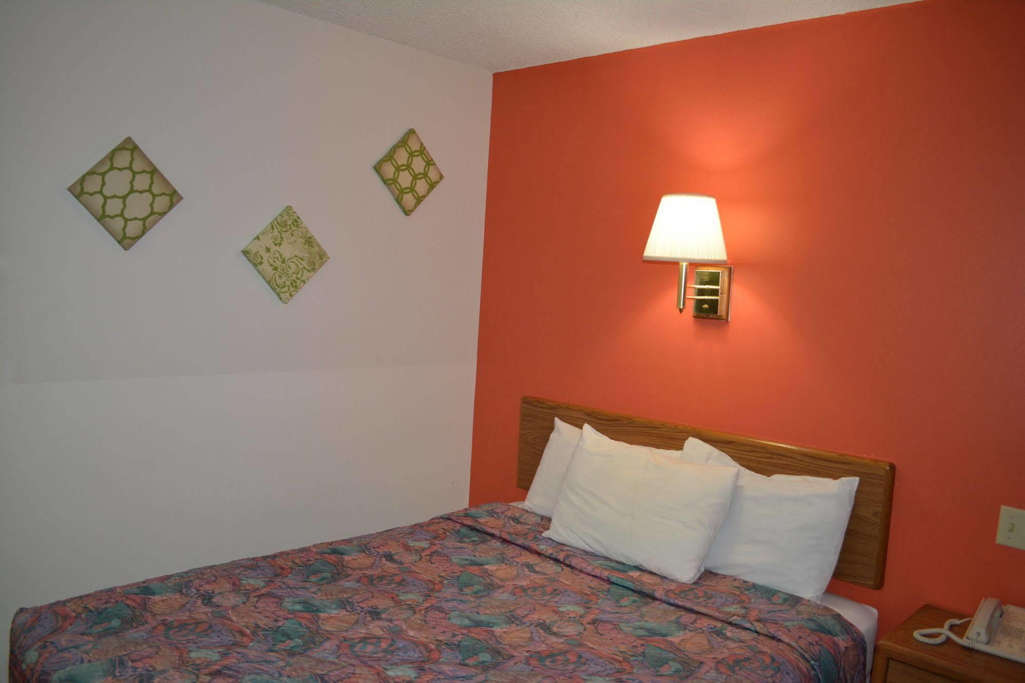 Bloomer Inn & Suites Exteriér fotografie